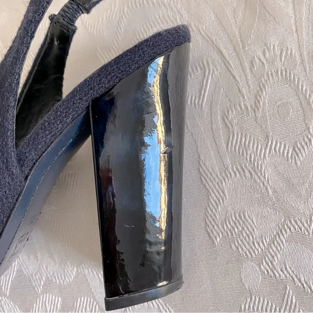 Tory Burch navy pumps